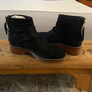 COLE HAAN Riona Grand Back Zip Booties Black 7